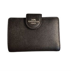 Coach Medium Corner Zip Wallet